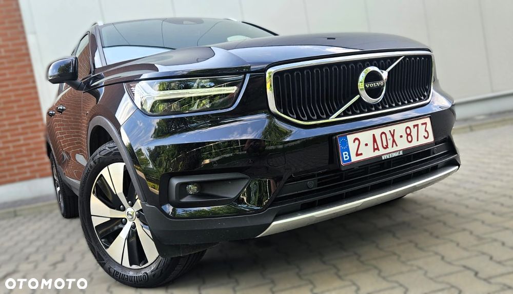 Volvo XC 40 T3 Momentum Pro - 2