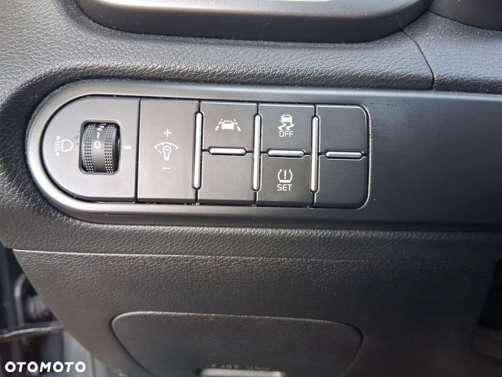 Kia Ceed - 22