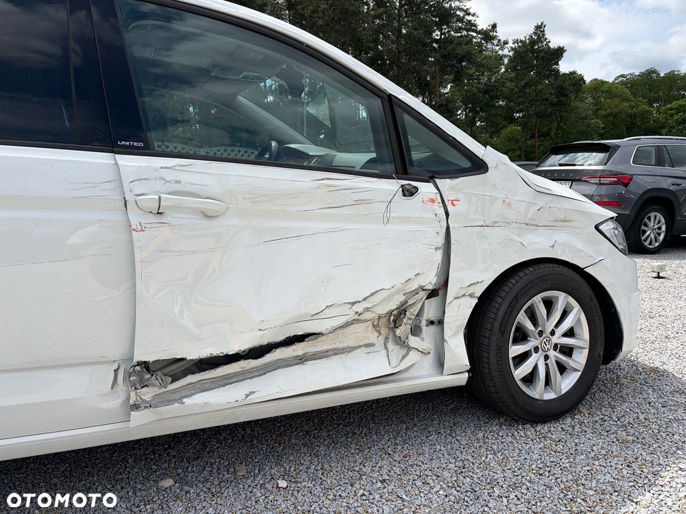 Volkswagen Touran 2.0 TDI SCR DSG UNITED - 5