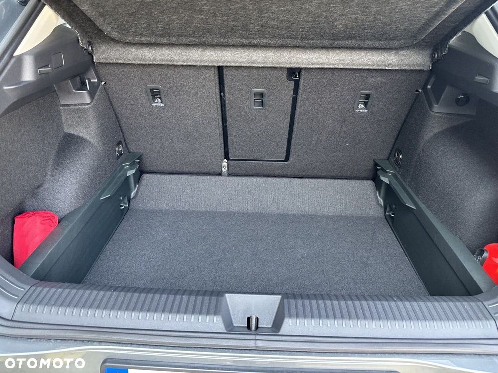 Volkswagen T-Roc - 18