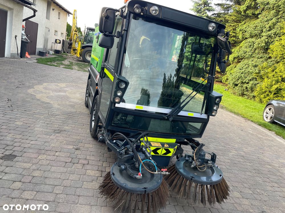 Schmidt Swingo Compact CS 256   200 + Zamiatarka drogowa  zamiatarka chodnikowa uliczna  Swingo 200 +    Super stan 2019 rok - 2