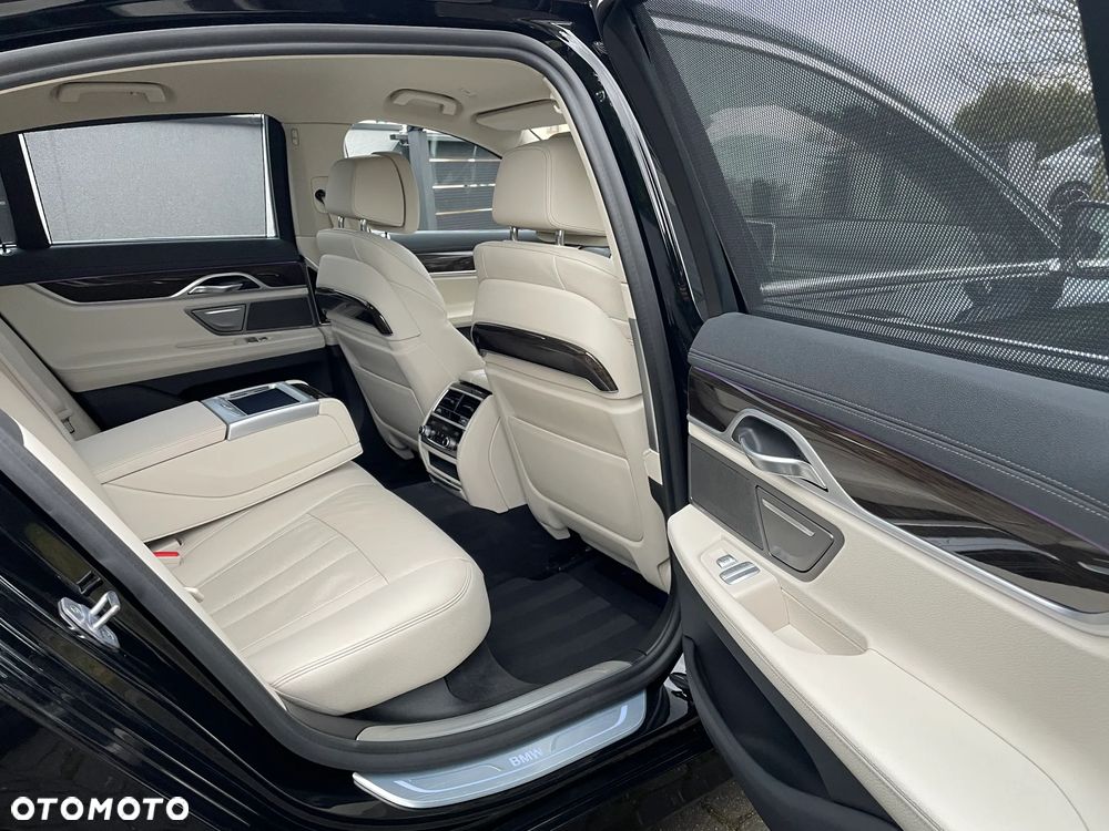BMW Seria 7 730d xDrive - 18