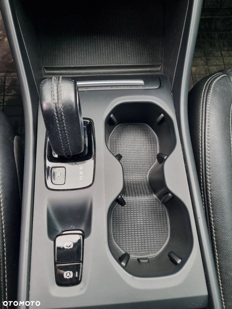 Volvo XC 40 T5 AWD Geartronic Momentum Pro - 12