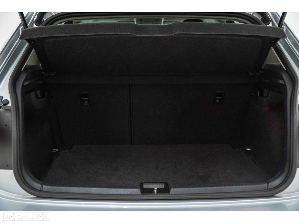 VW Polo 1.0 TSI Urban DSG - 9