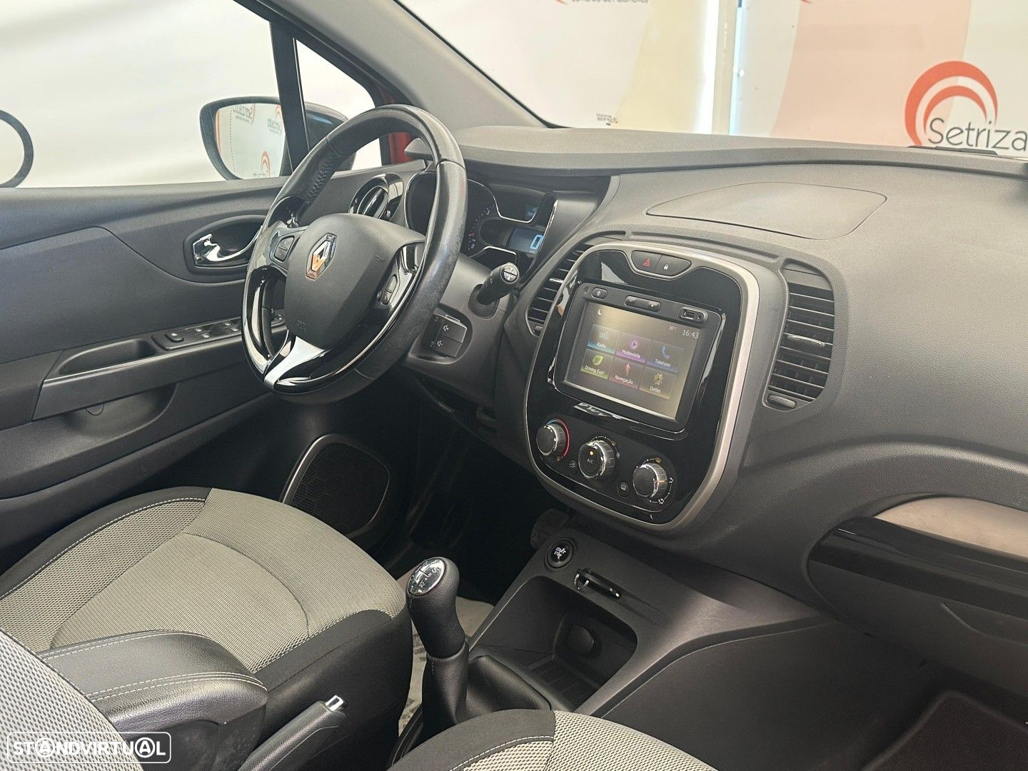Renault Captur 1.5 dCi Expression - 8