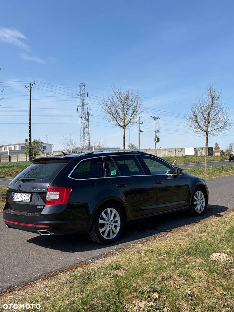 Skoda Octavia 2.0 TDI RS DSG - 5