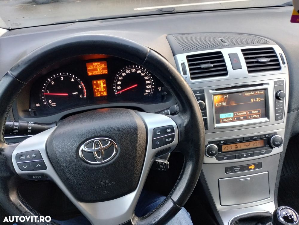 Toyota Avensis 2.0 D-4D Elegance - 10