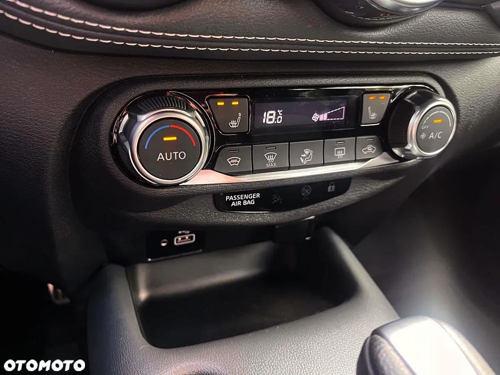Nissan Juke 1.0 DIG-T N-Connecta DCT - 19