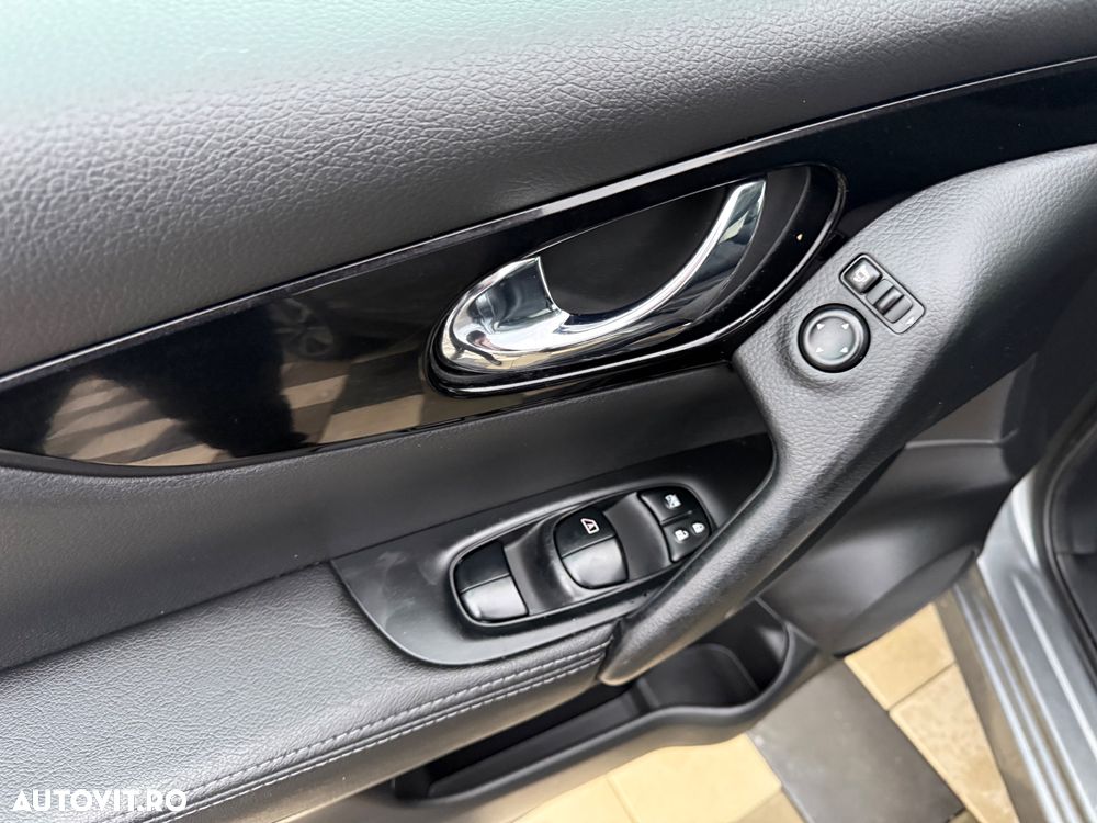 Nissan Qashqai 1.6 DCI Xtronic TEKNA - 16