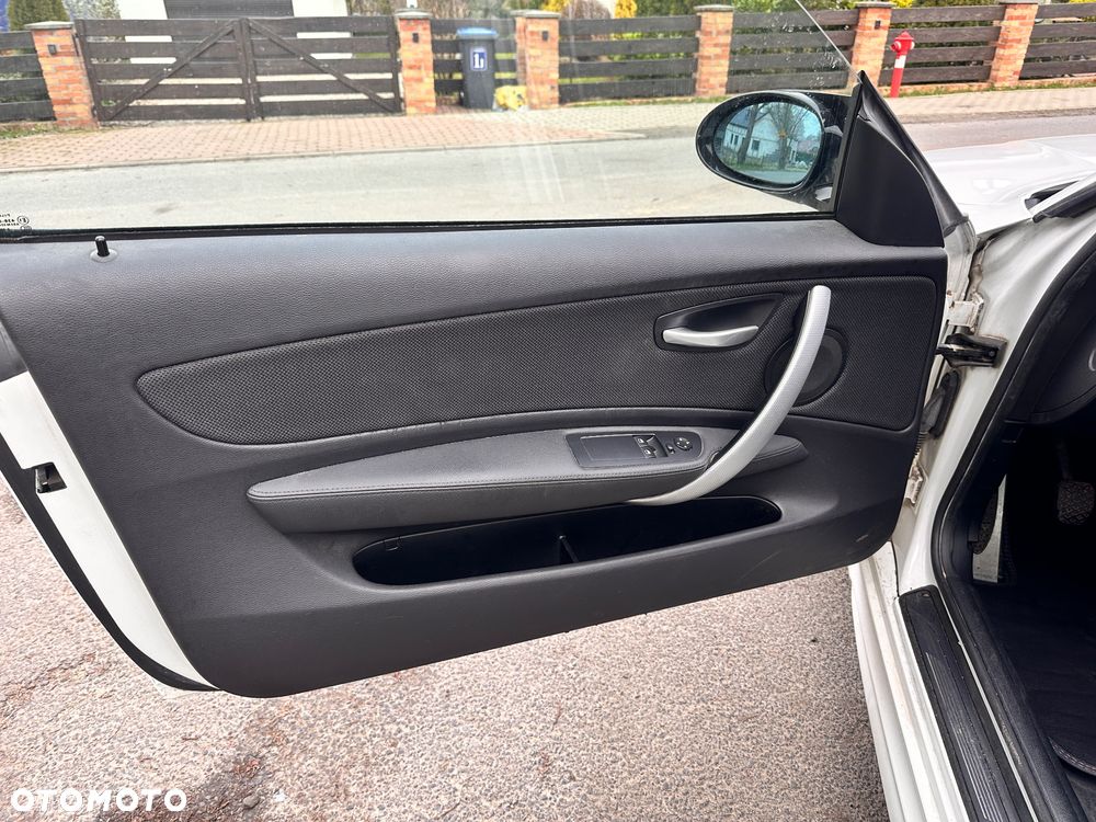BMW Seria 1 120d DPF - 35