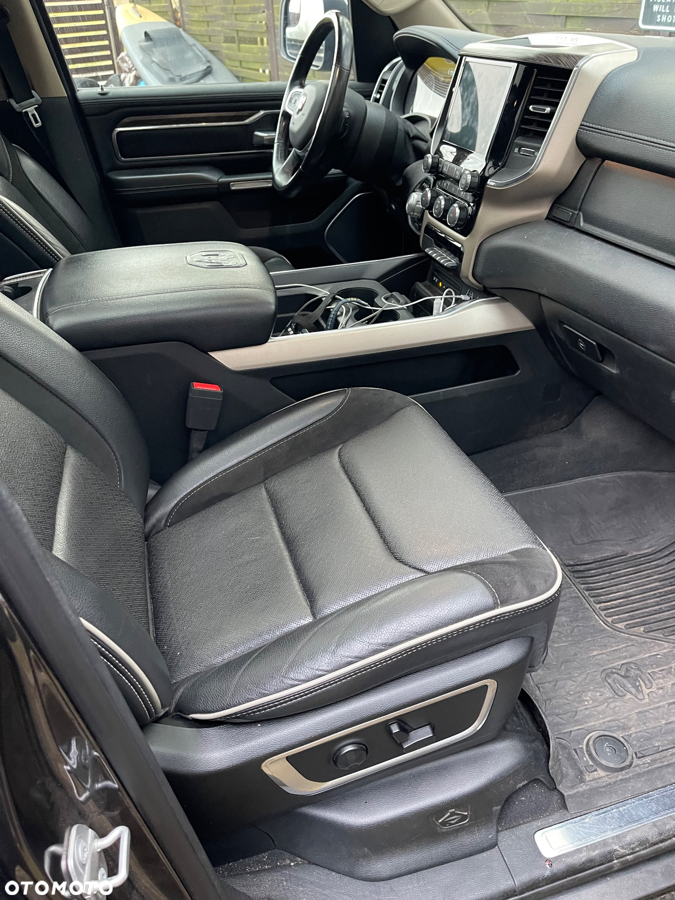 RAM 1500 - 27