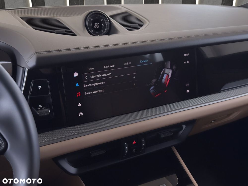 Porsche Cayenne - 23