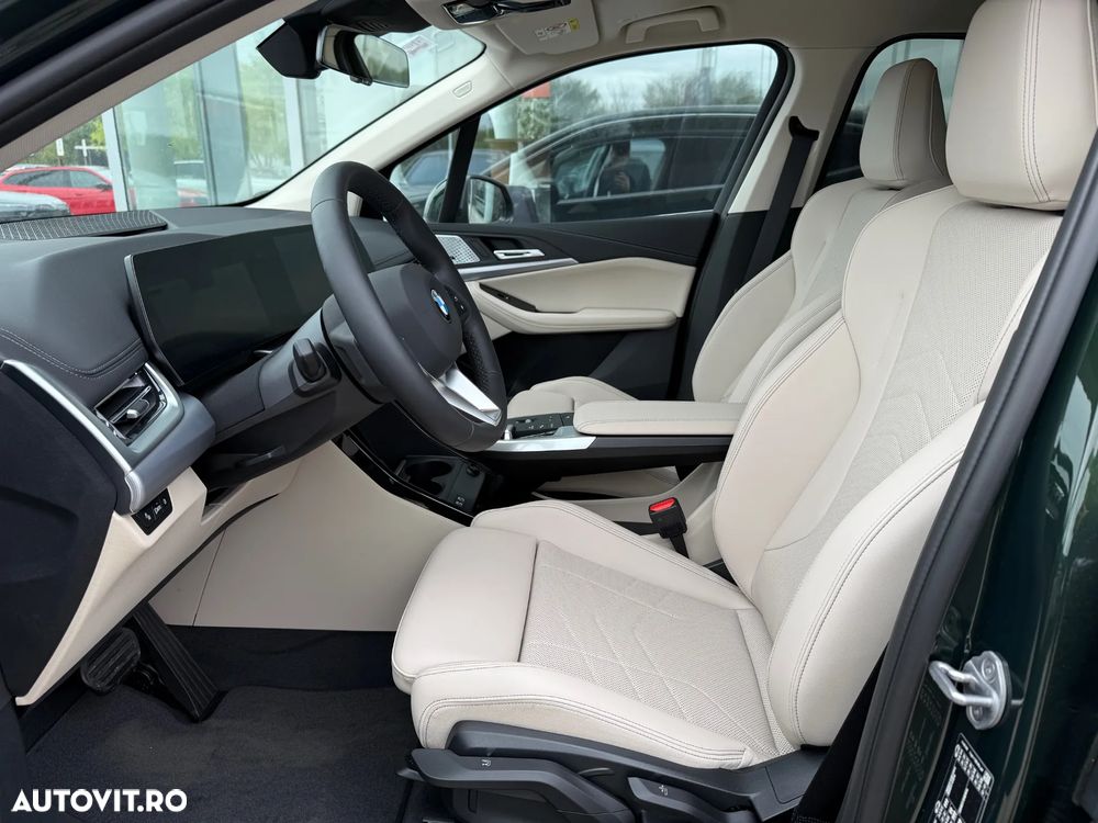 BMW Seria 2 220i AT MHEV - 12