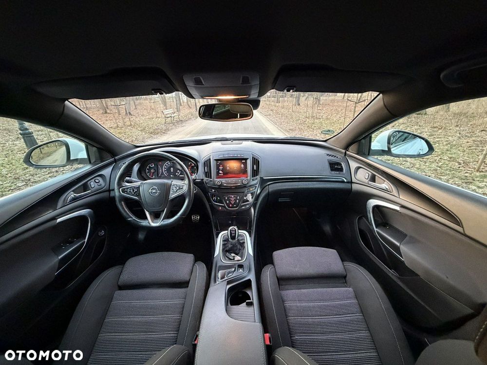 Opel Insignia - 35