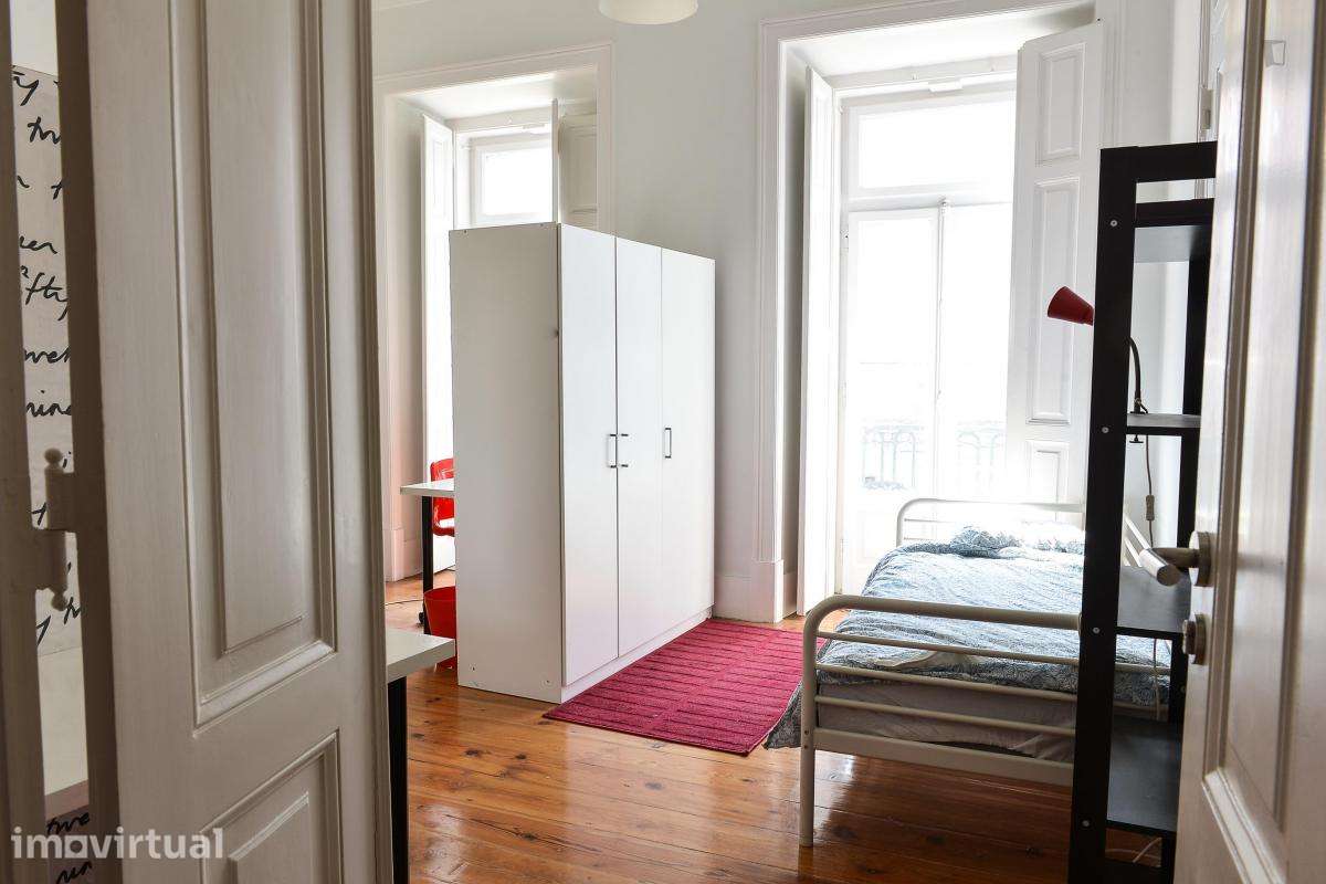 Quarto - localizado em Intendente Lisbon - Grande imagem: 5/22