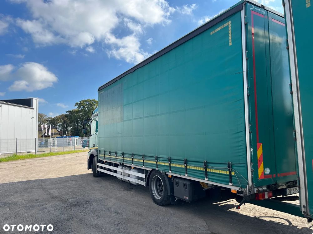 Mercedes-Benz Actros - 4