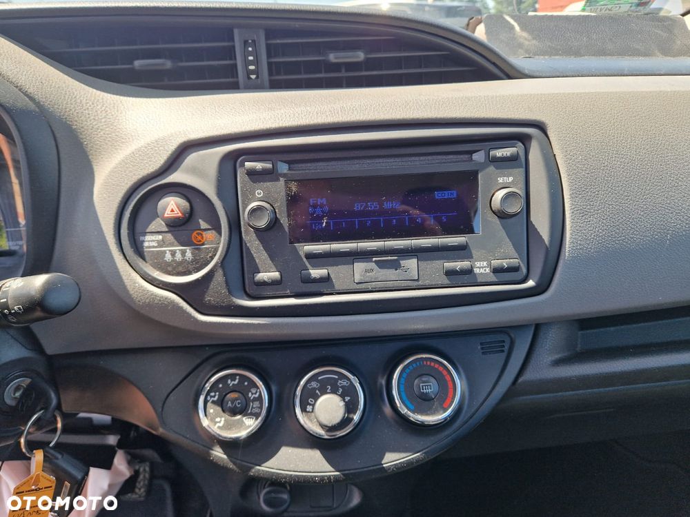 Toyota Yaris 1.0 Active EU6 - 13