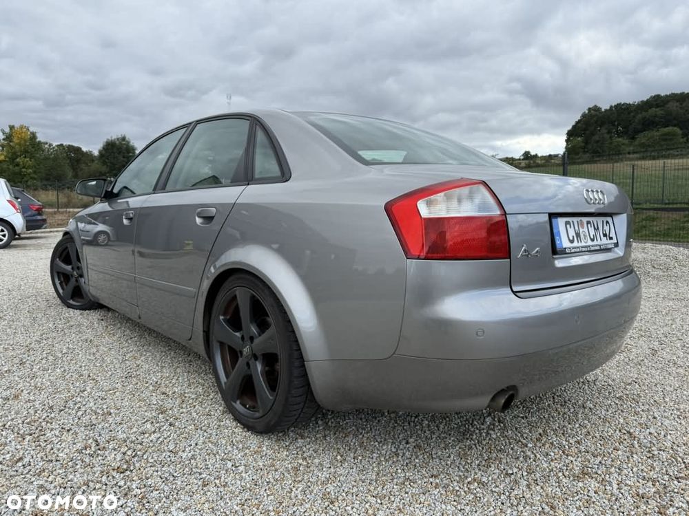 Audi A4 Limousine - 7