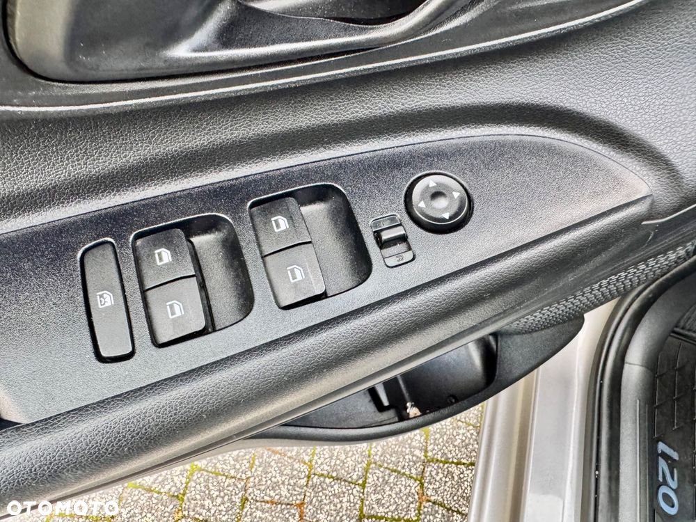 Hyundai i20 1.2 Modern - 16