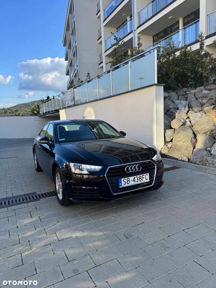 Audi A4 - 1