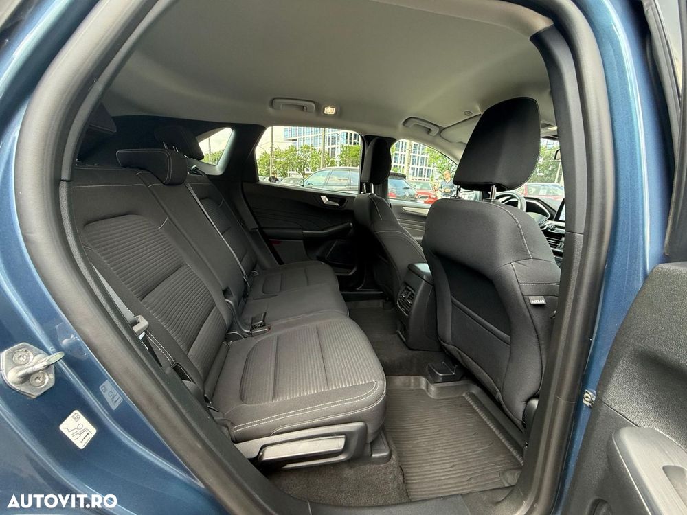 Ford Kuga - 24