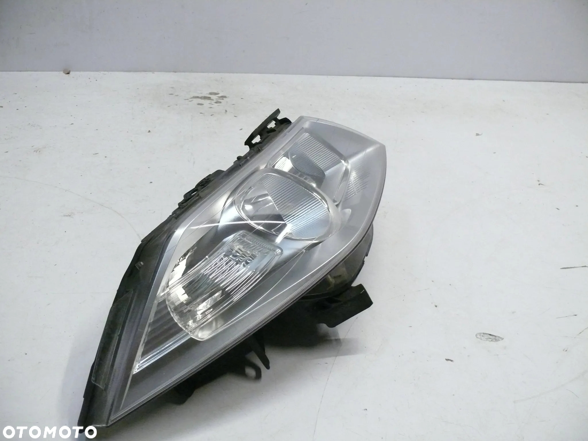 RENAULT MEGANE II LIFT LAMPA PRAWA SOCZEWKA - 4