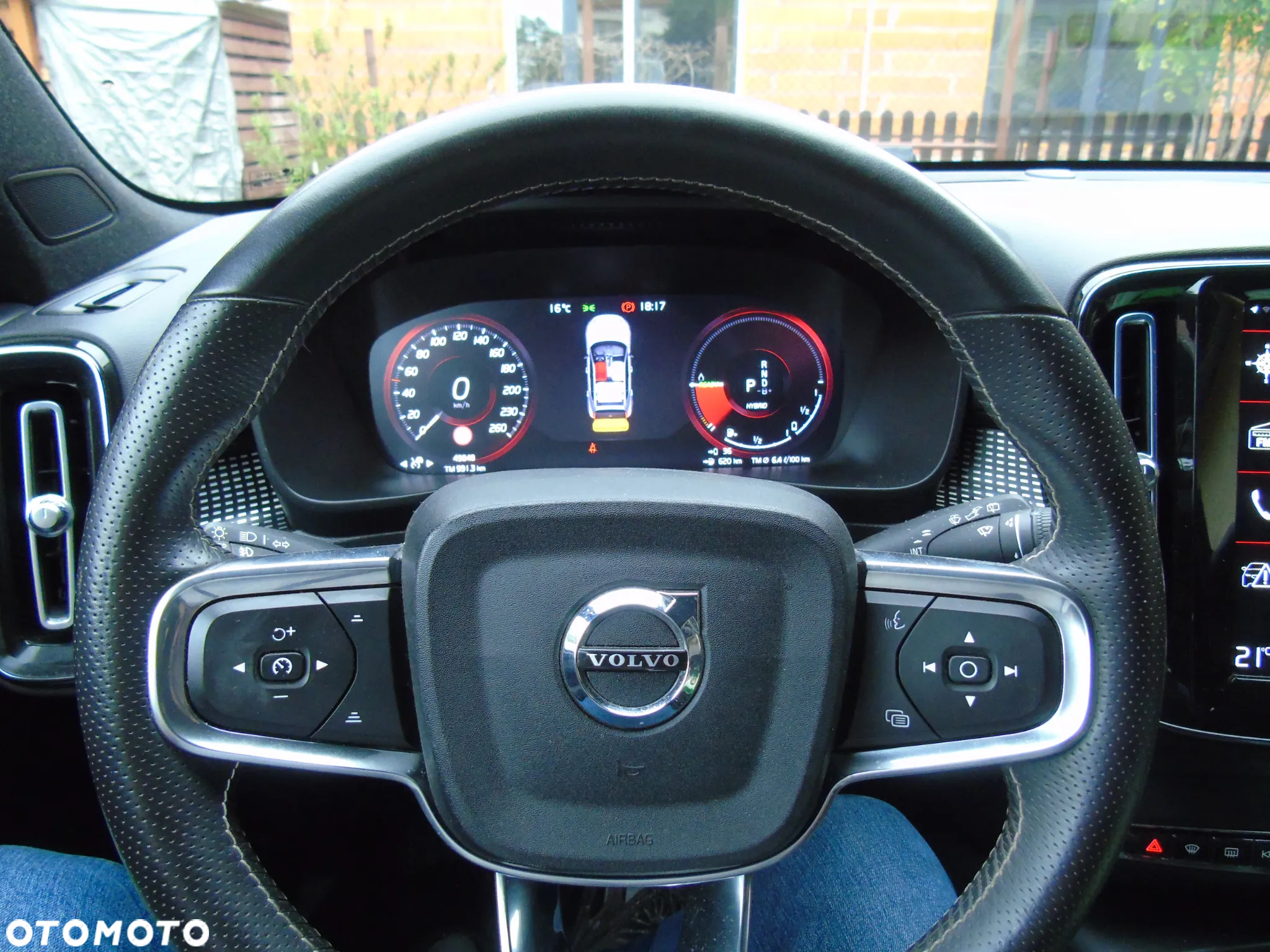 Volvo XC 40 T4 Plug-In Hybrid R-Design - 14