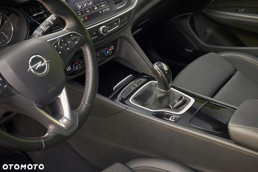 Opel Insignia 2.0 CDTI Business Elegance S&S - 28