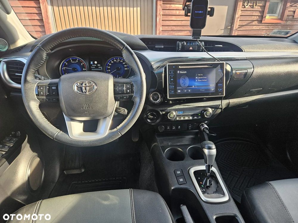 Toyota Hilux 2.4 D-4D Double Cab SR5 4x4 - 25