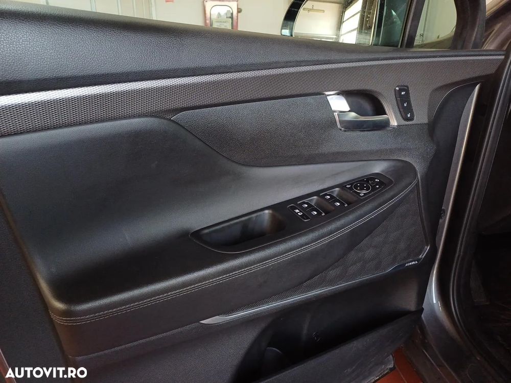 Hyundai Santa Fe 2.2 CRDi 4WD Automatik Premium - 9