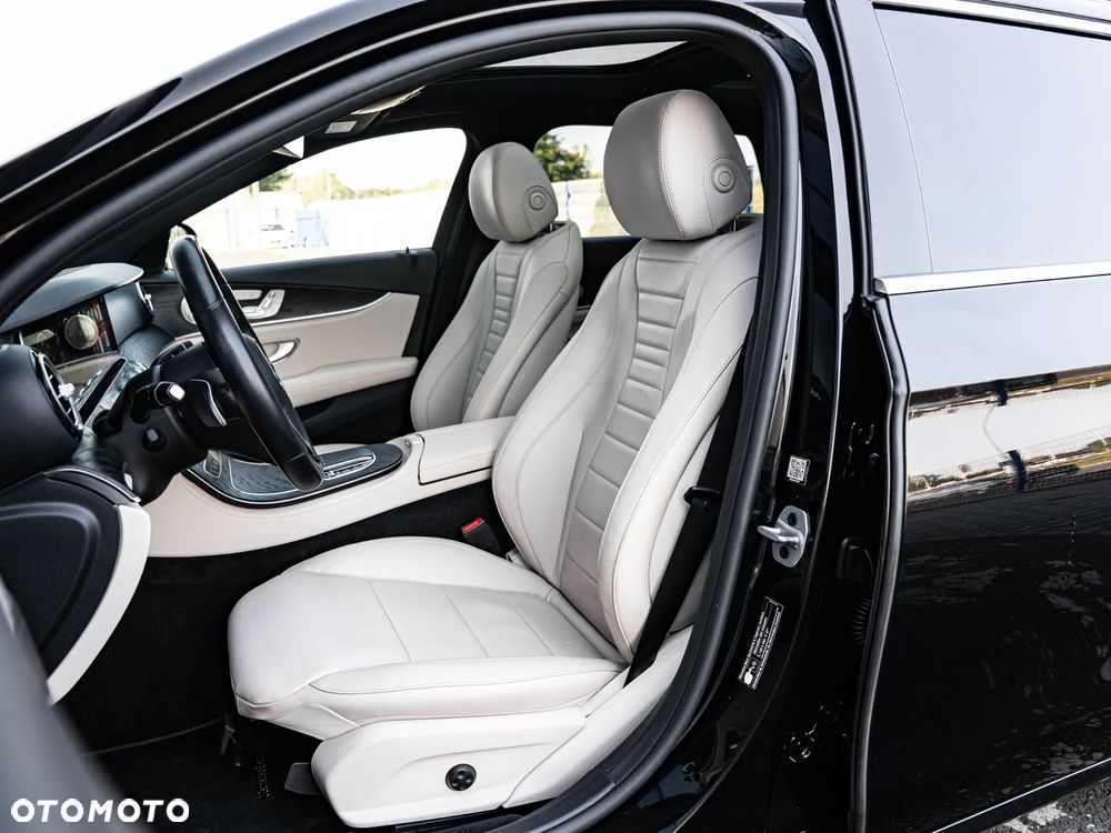Mercedes-Benz Klasa E 220 d T 9G-TRONIC Exclusive - 23