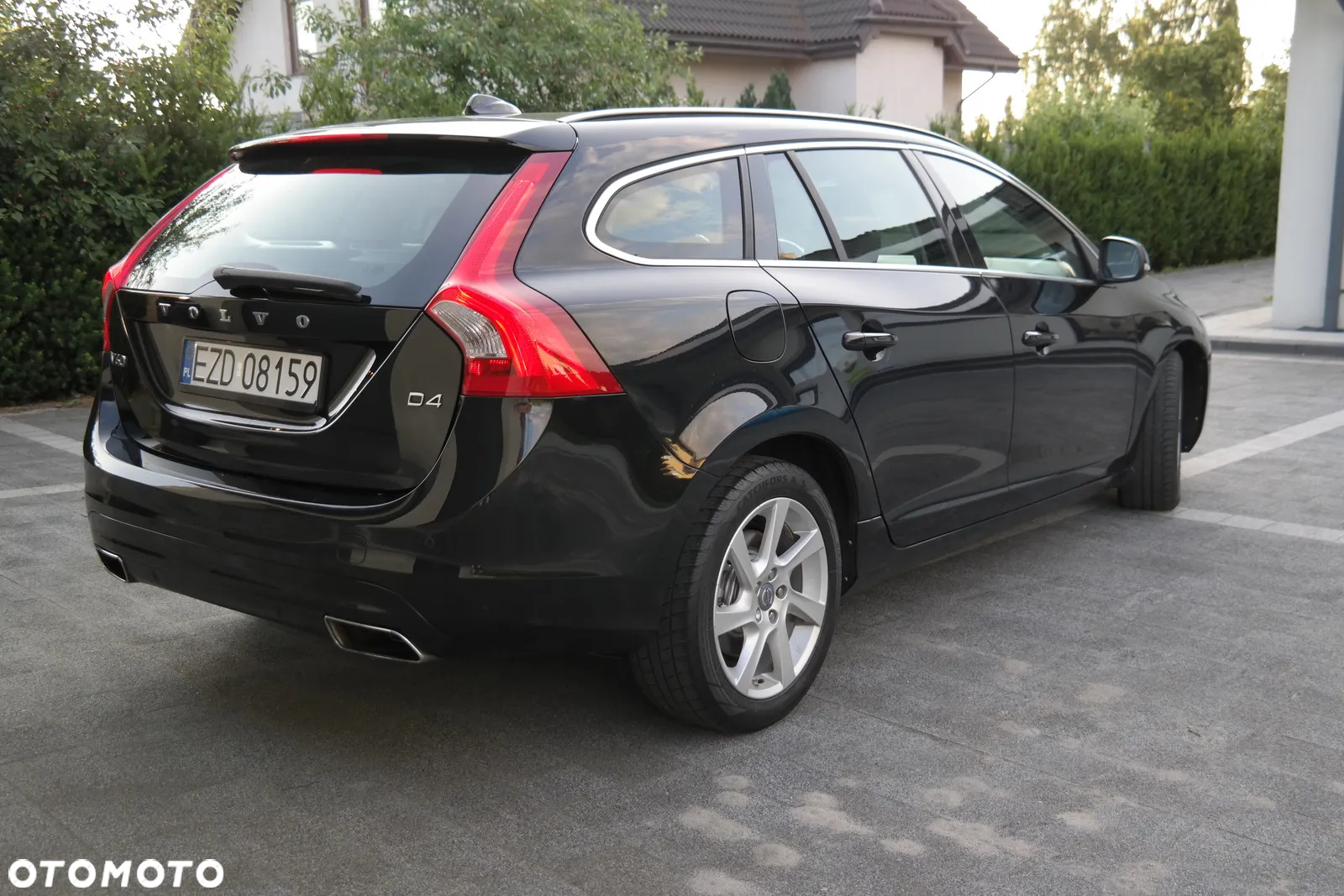 Volvo V60 D4 Drive-E R-Design Momentum - 14