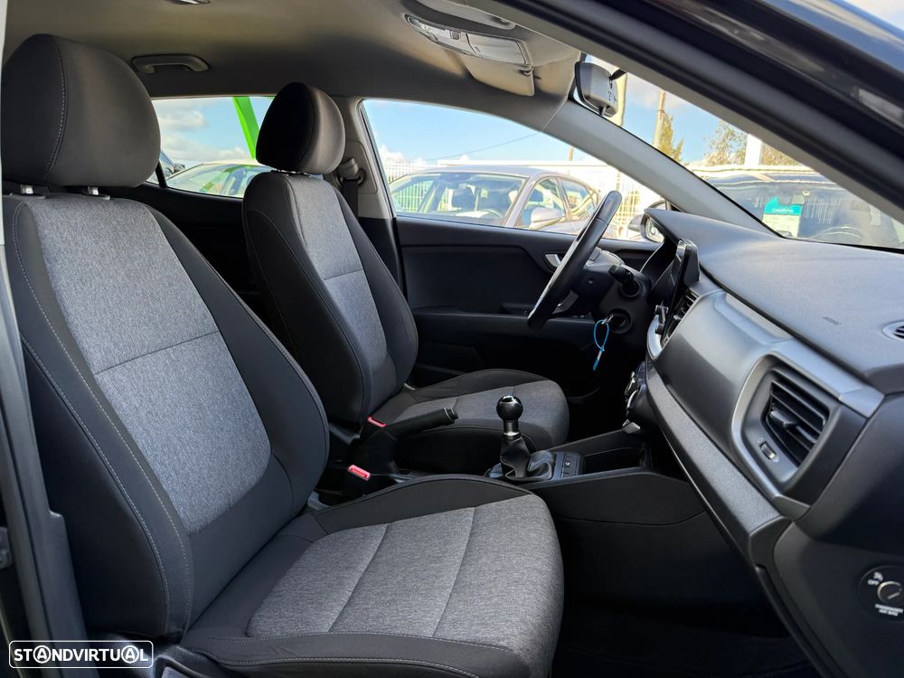 Kia Stonic 1.2 Urban - 23