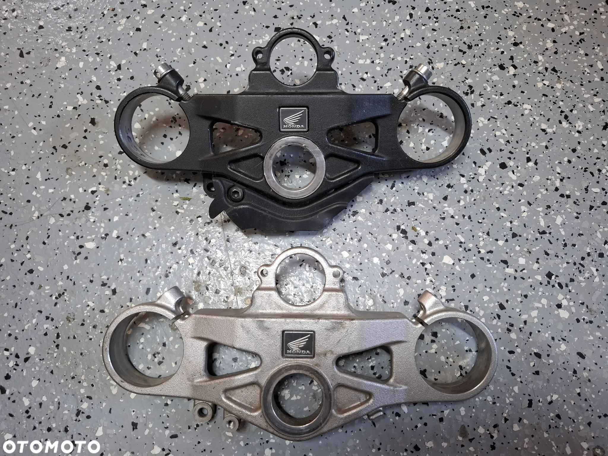 HONDA CBR 1000 RR SC59 półka - 1
