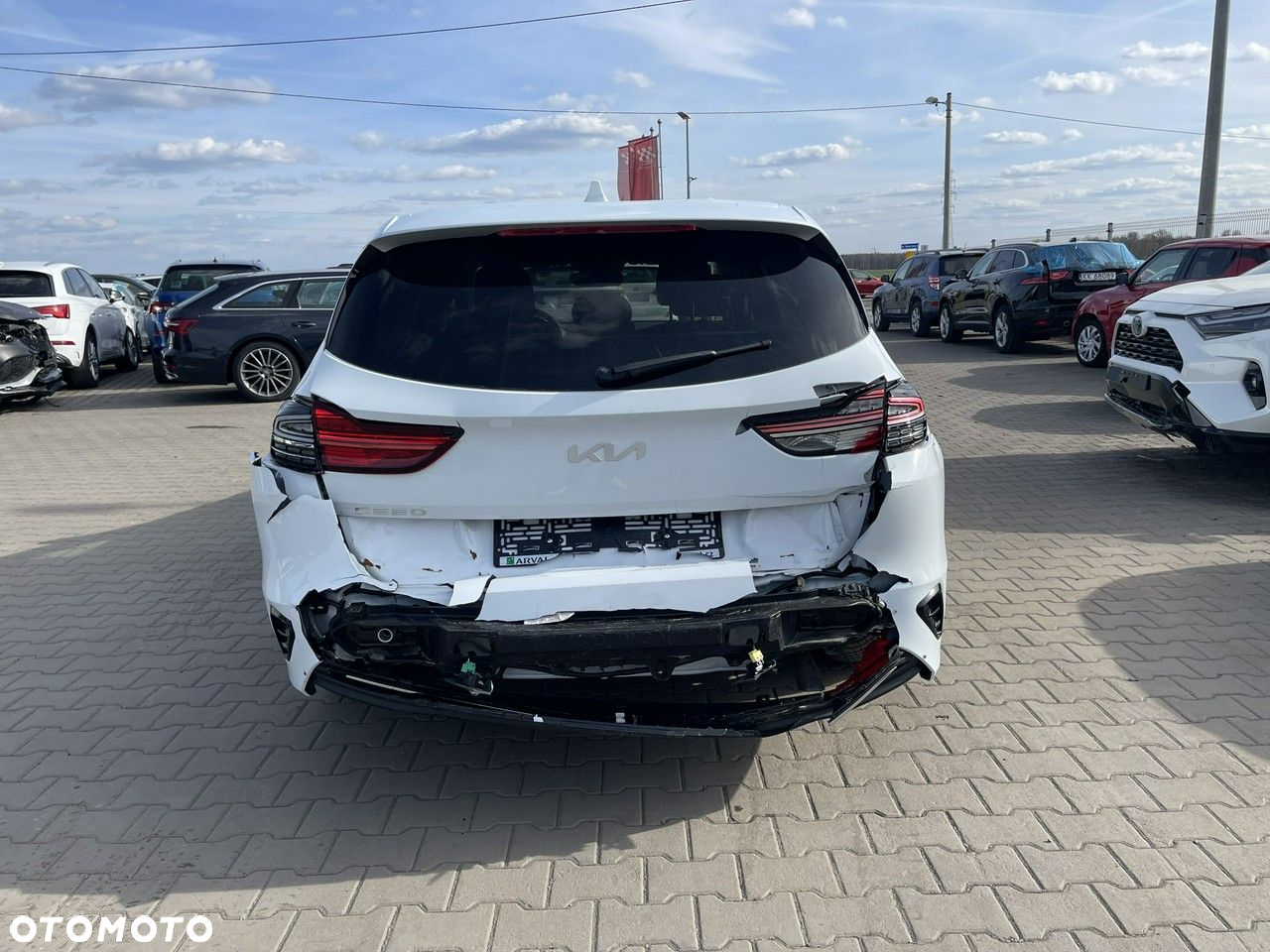 Kia Ceed SW 1.5 T-GDI DCT7 OPF Spirit - 3