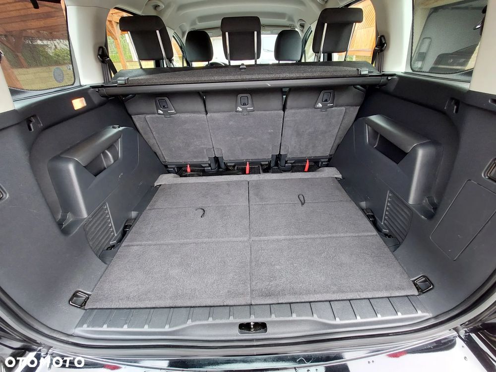 Peugeot 5008 HDI 115 Active - 23