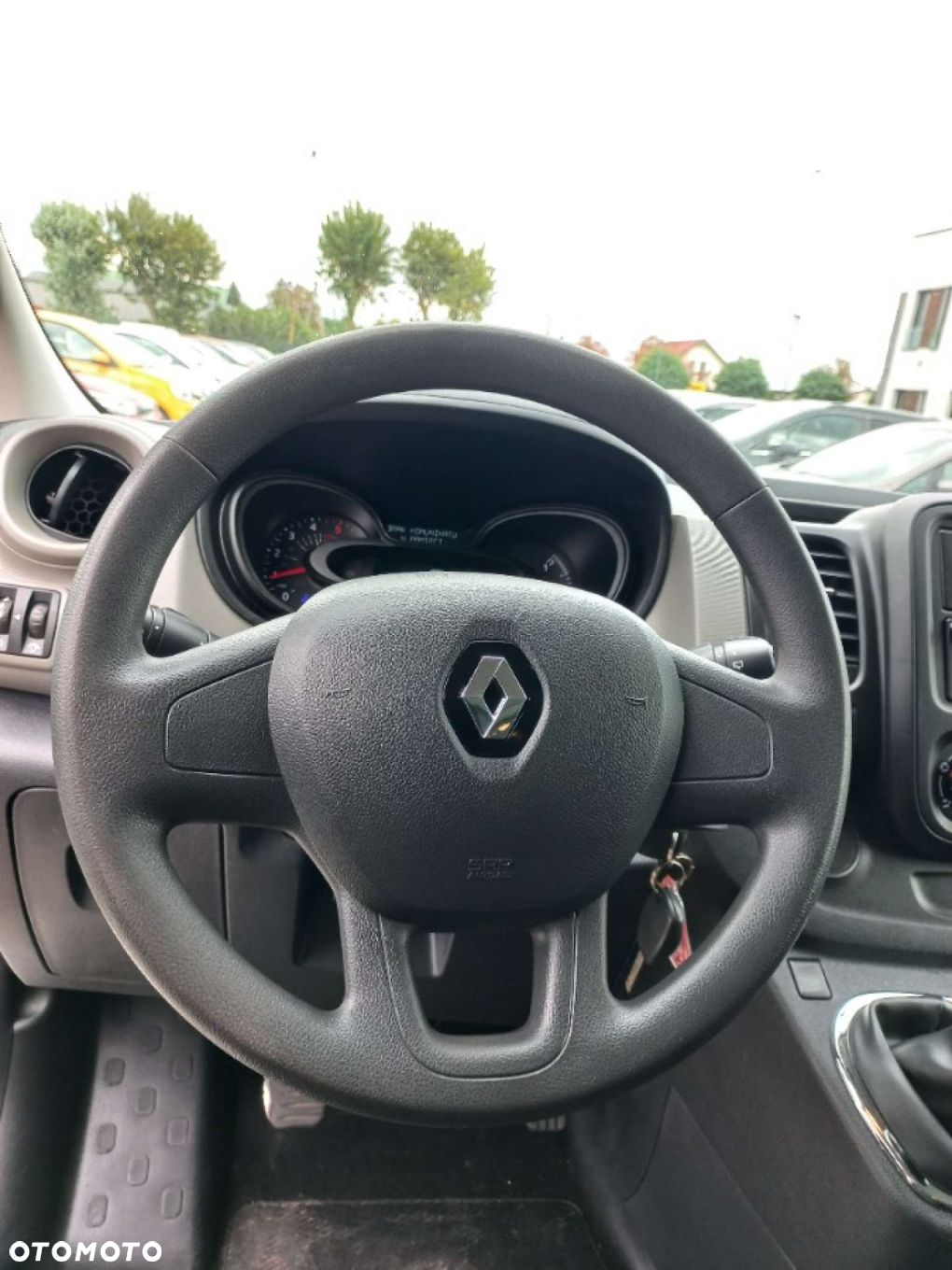 Renault Trafic - 12