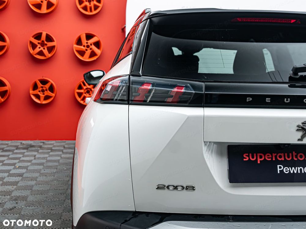 Peugeot 2008 1.2 PureTech Allure Pack S&S EAT8 - 24
