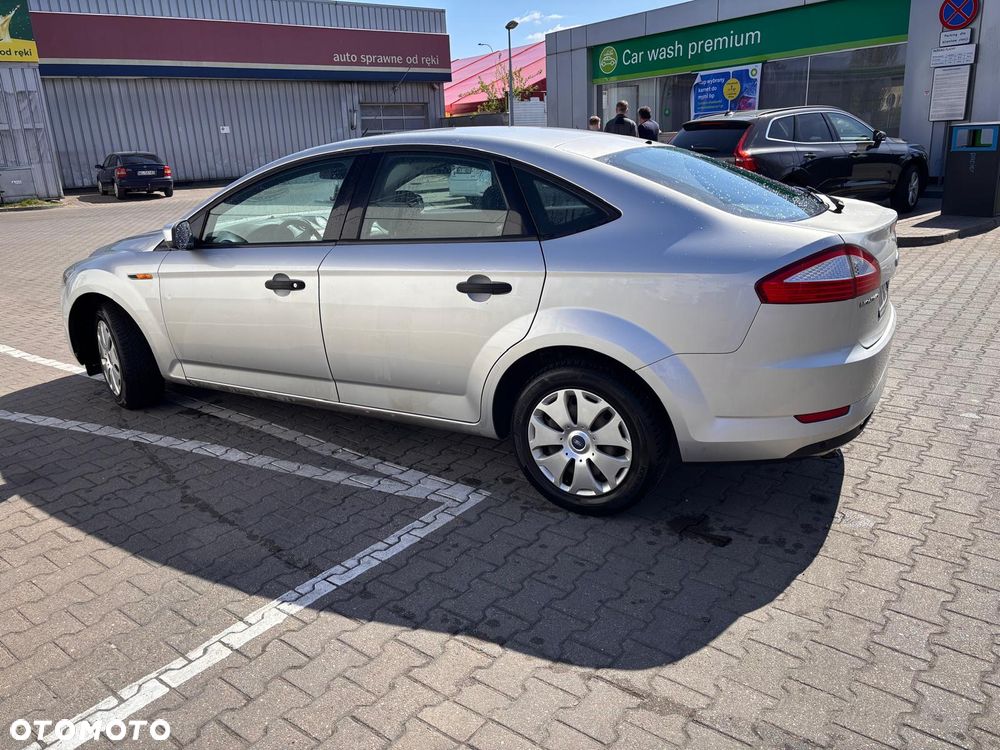 Ford Mondeo 2.0 TDCi Ambiente - 6