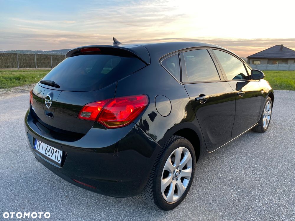 Opel Astra 1.4 Turbo Design Edition - 5