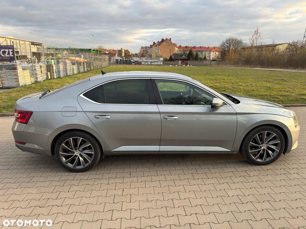 Skoda Superb 2.0 TDI L&K DSG - 5