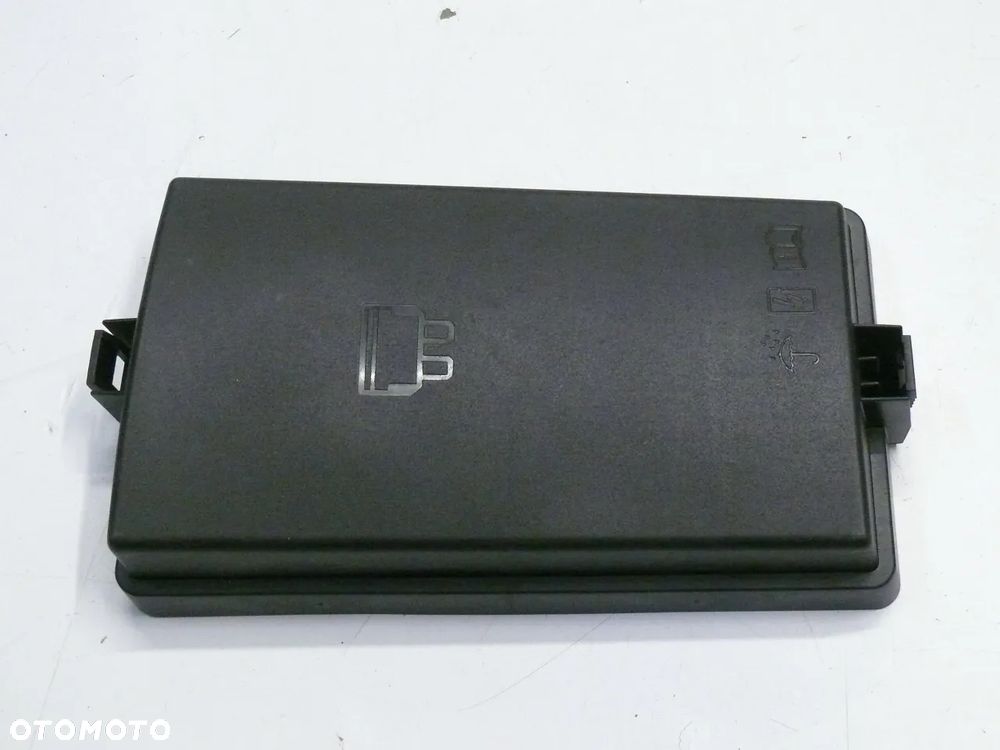 OSŁONA POKRYWA BEZPIECZNIKÓW VOLKSWAGEN T-ROCK - 1