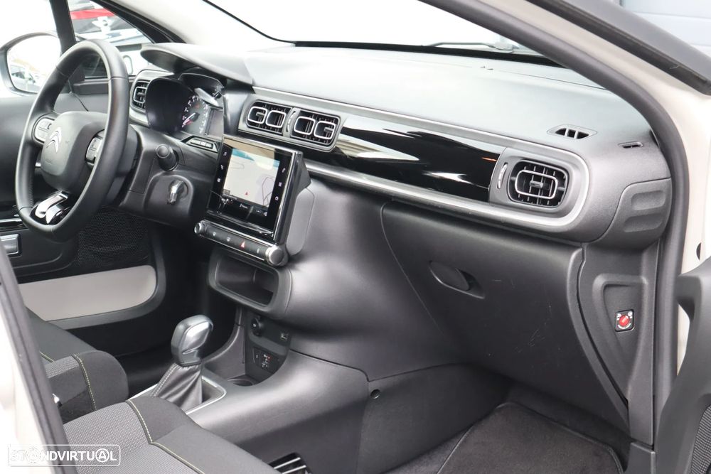 Citroën C3 1.2 PureTech Shine EAT6 - 11