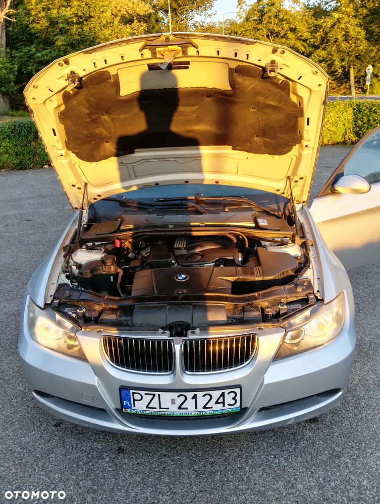 BMW Seria 3 320i - 7