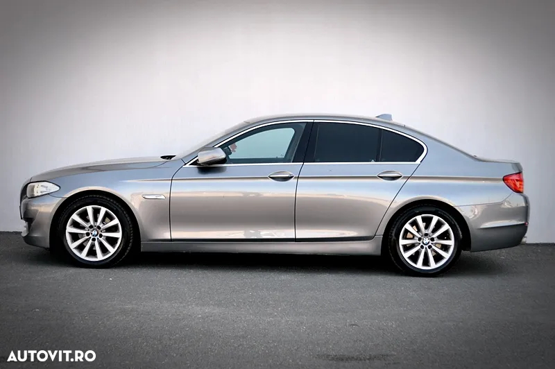 BMW Seria 5 520d Aut. - 7