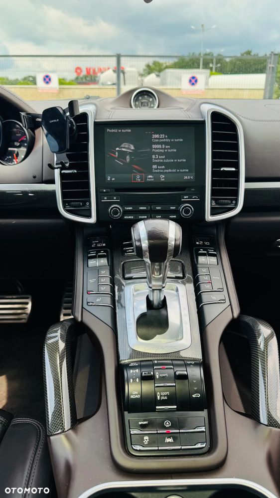 Porsche Cayenne S Diesel Platinum Edition - 14