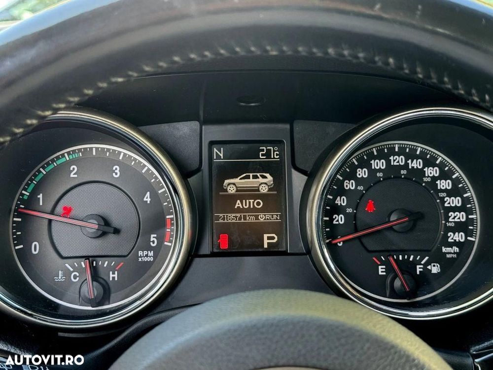 Jeep Grand Cherokee - 15