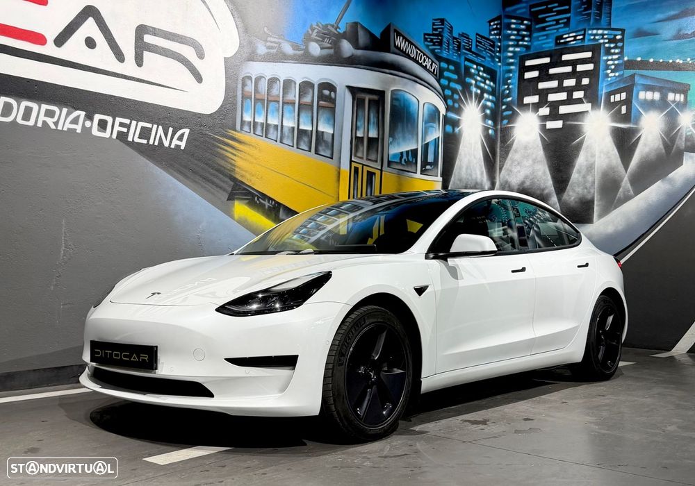 Tesla Model 3 Standard Range Plus RWD - 3