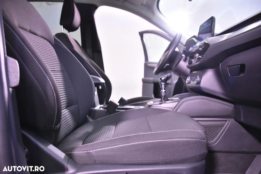 Ford Kuga - 11