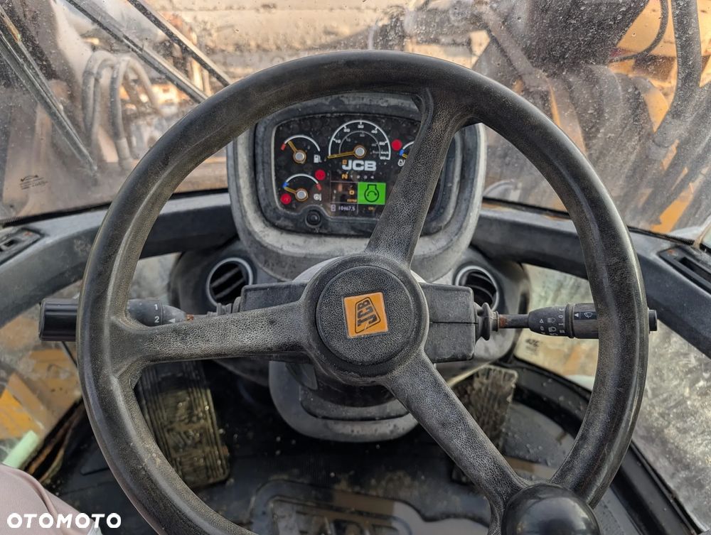 JCB 437HT - 23